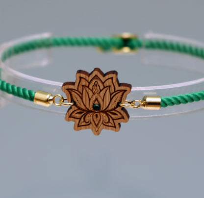 Fleur de Lotus : Symbole de Pureté et de Renaissance - Bracelet Vert avec cristal Swarovski