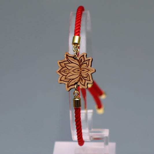 Fleur de Lotus : Symbole de Pureté et de Renaissance - Bracelet Rouge