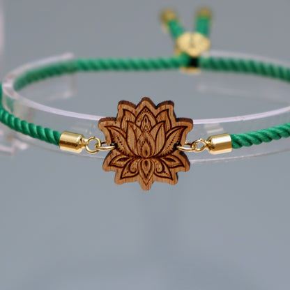 Fleur de Lotus : Symbole de Pureté et de Renaissance - Bracelet Vert