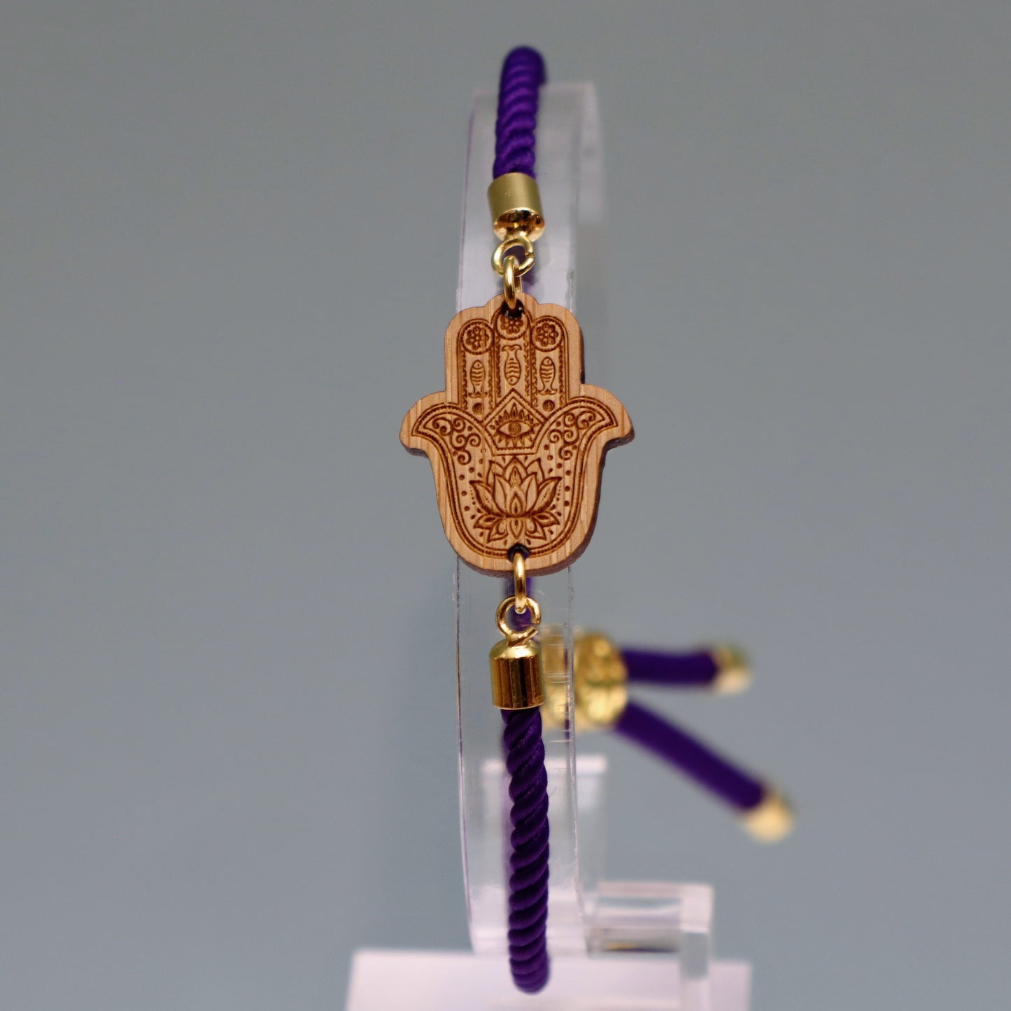 Main de Fatma : Symbole de Protection et de Bienveillance - Bracelet Violet