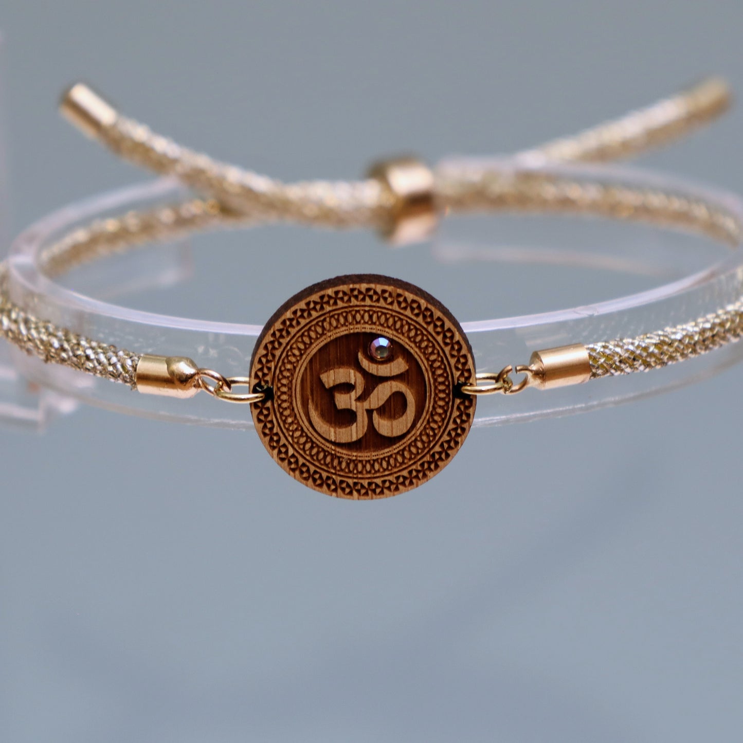 Om̐ – Symbole de l'Univers et de la Méditation - Bracelet Or avec cristal Swarovski