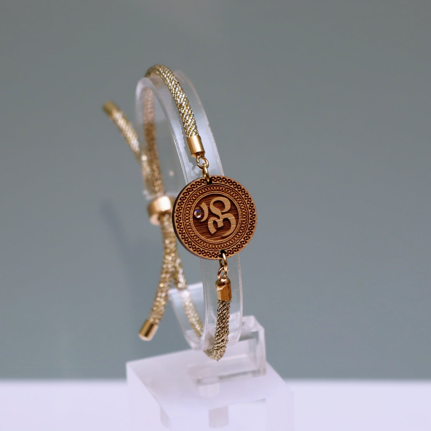 Om̐ – Symbole de l'Univers et de la Méditation - Bracelet Or avec cristal Swarovski